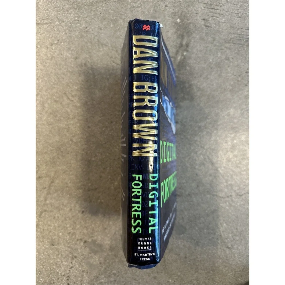 Digital‎ Fortress: A Thriller Hardcover(HC) By Dan Brown (Revised Edition 2004)